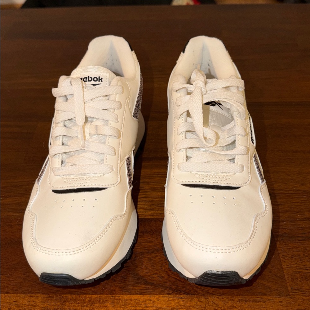 Reebok Ladies Double Harman Leather Leopard Sneakers Shoes. 8.5. NWOT